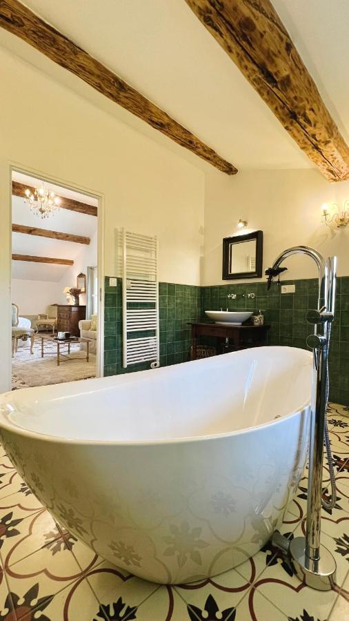 Domaine De La Brave Bed & Breakfast แปร์นส์-เลส์-ฟงแตนส์ ภายนอก รูปภาพ