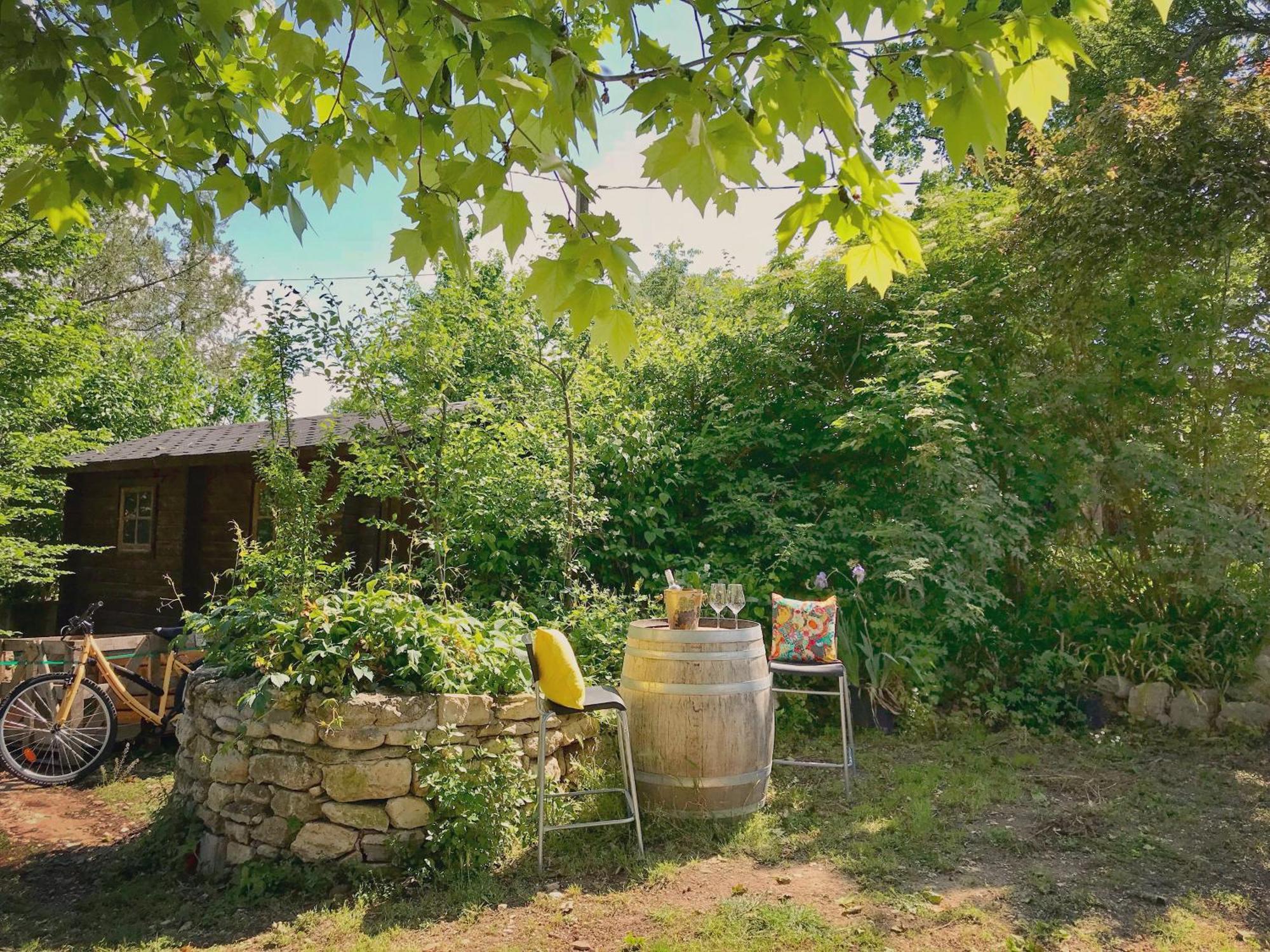 Domaine De La Brave Bed & Breakfast แปร์นส์-เลส์-ฟงแตนส์ ภายนอก รูปภาพ