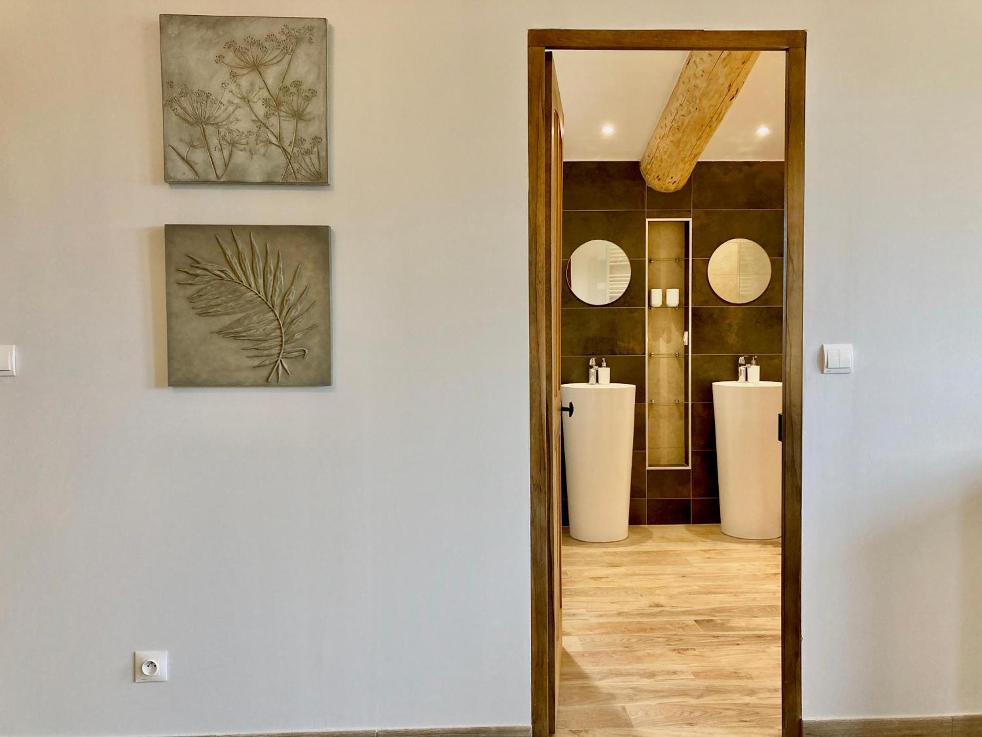 Domaine De La Brave Bed & Breakfast แปร์นส์-เลส์-ฟงแตนส์ ห้อง รูปภาพ