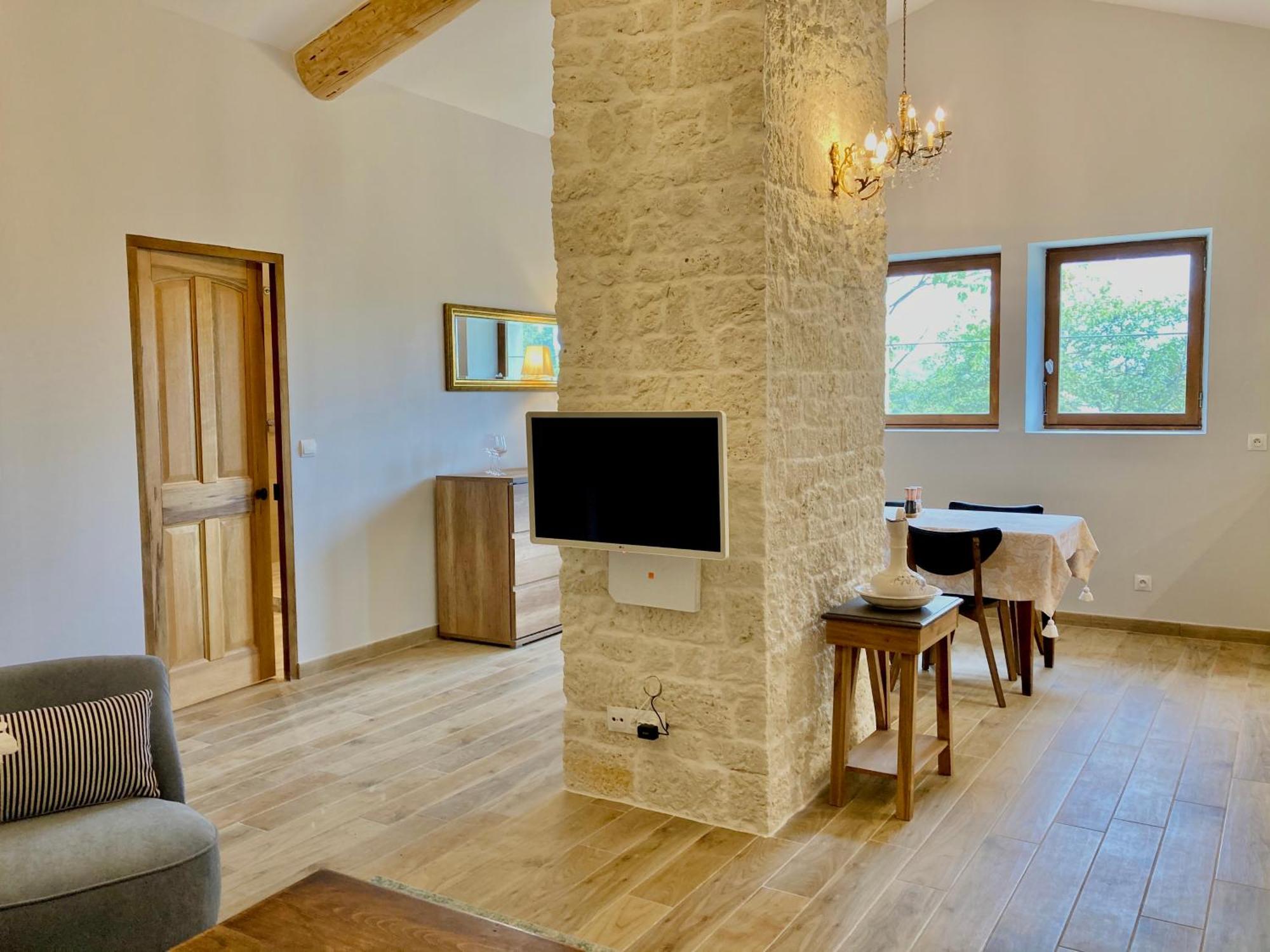 Domaine De La Brave Bed & Breakfast แปร์นส์-เลส์-ฟงแตนส์ ห้อง รูปภาพ