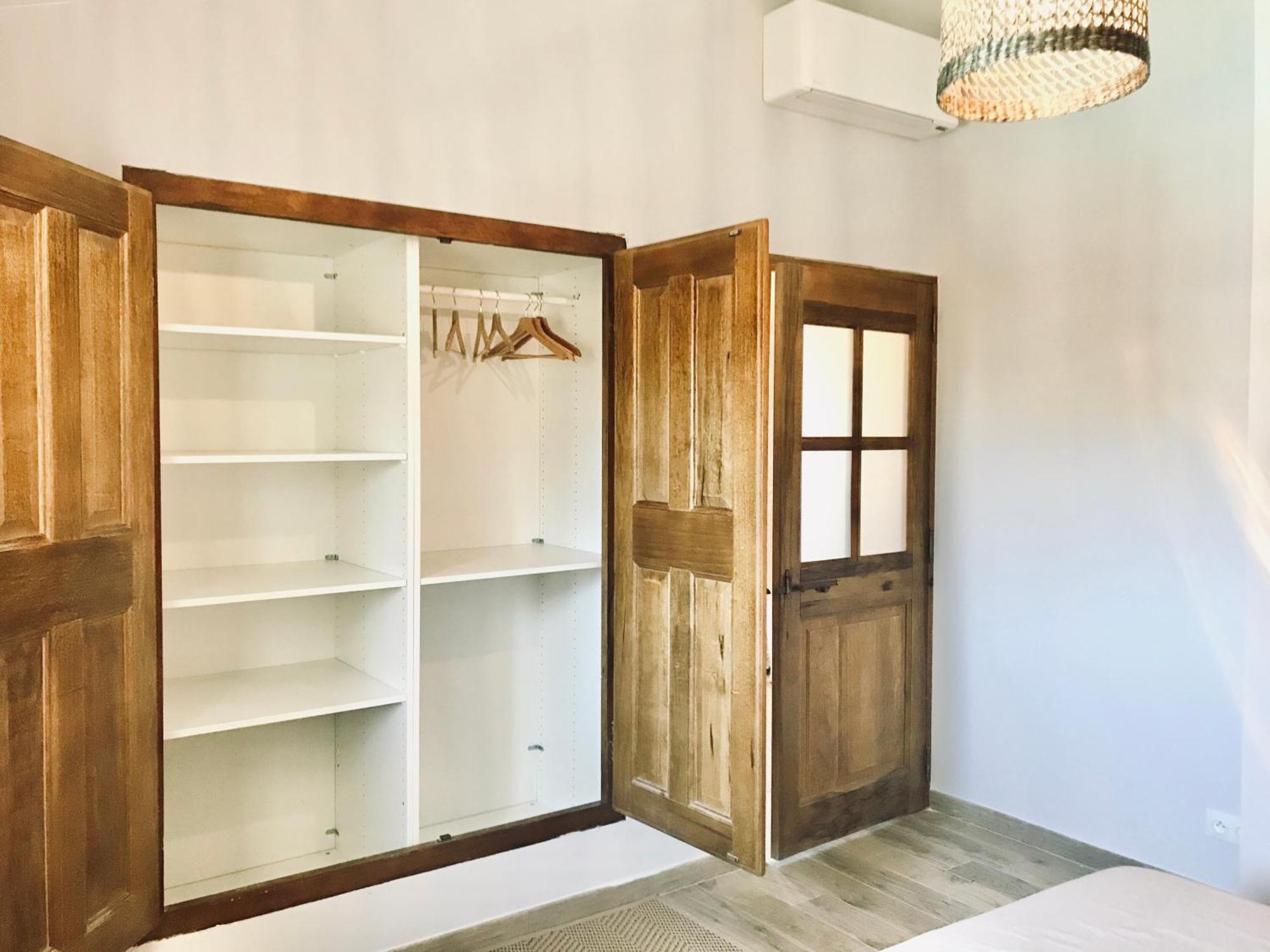Domaine De La Brave Bed & Breakfast แปร์นส์-เลส์-ฟงแตนส์ ห้อง รูปภาพ