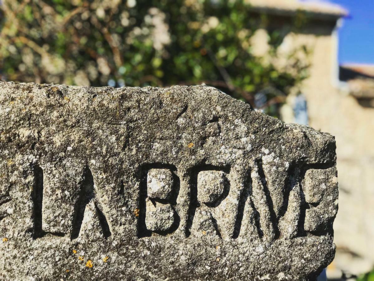 Domaine De La Brave Bed & Breakfast แปร์นส์-เลส์-ฟงแตนส์ ภายนอก รูปภาพ